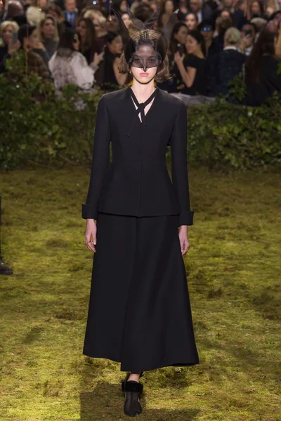 Look 2